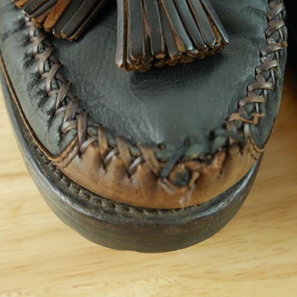 Vintage Cole Haan Tassel Loafers 11 THRASHED Boat Shoes Leather Old Money Preppy main image 12